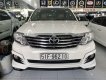 Toyota Fortuner 2016 - Xe màu trắng