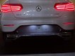 Mercedes-Benz GLC 300 2018 - Cần bán lại xe Mercedes-Benz GLC 300 4Matic sản xuất 2018, màu trắng