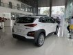 Hyundai Kona 2022 - Hyundai Kona năm 2022 - Hỗ trợ 50% thuế trước bạ, giá siêu ưu đãi tháng 3, tặng phụ kiện 10 triệu