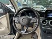 Mercedes-Benz GLC 300 2017 - Cần bán gấp Mercedes-Benz GLC 300 năm sản xuất 2017, màu đen