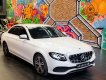 Mercedes-Benz E180 2020 - Xe màu trắng, xe nhập