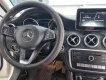 Mercedes-Benz A200 2017 - Màu trắng trẻ trung, sang chảnh