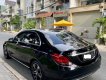 Mercedes-Benz C180 2020 - Xe màu đen nội thất kem