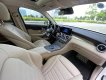 Mercedes-Benz GLC 300 2021 - Màu trắng, nội thất kem siêu mới - Giá 2 tỷ 260tr tiết kiệm hơn 300tr