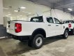 Ford Ranger 2022 - 2 cầu, số sàn - Đủ màu giá siêu ưu đãi, giảm sâu tiền mặt, tặng full phụ kiện - Hỗ trợ lăn bánh giao xe tận nơi