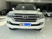 Toyota Land Cruiser VX 2016 - Cần bán Toyota Land Cruiser VX sản xuất năm  2016, màu trắng một chủ xe như mới 