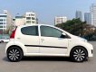 Peugeot 107 2010 - Màu trắng, xe nhập số tự động