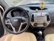 Hyundai i20 2011 - Màu bạc số tự động