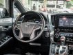 Toyota Alphard 2019 - Màu đen nội thất đen sử dụng cực ít  