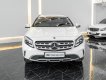 Mercedes-Benz GLA 200 2017 - Màu trắng, nội thất kem