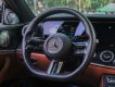 Mercedes-Benz E300 2022 - Nhà đi cần bán xe màu đen, nội thất nâu, đẹp mướt. Xe ở Tân Phú - HCM