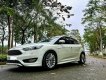 Ford Focus 2016 - Màu trắng, nhập khẩu nguyên chiếc