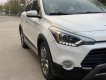 Hyundai i20 Active 2016 - Màu trắng, nhập khẩu nguyên chiếc