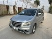 Toyota Innova 2013 - Gia đình không ngày taxi dịch vụ