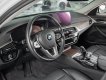 BMW 520i 2020 - Xe màu trắng