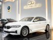 BMW 520i 2020 - Xe màu trắng