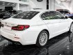 BMW 520i 2020 - Xe màu trắng
