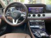 Mercedes-Benz E180 2020 - Xe màu đỏ