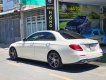 Mercedes-Benz E300 2016 - xe màu trắng