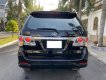Toyota Fortuner V 2016 - Gia đình Cần bán xe Toyota Fortuner V SX 2016. Màu đen , nội thất kem