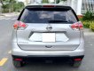 Nissan X trail 2017 - Cần bán xe Nissan Xtrail 2.0 AT Model 2017 , màu bạc .