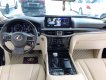 Lexus LX 570 2016 - Bán xe Lexus LX570 Màu Đen model 2016 đăng ký tên cá nhân, cam kết chất xe siêu đẹp, không đâm đụng, không ngập nước,