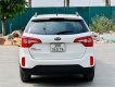 Kia Sorento 2016 - Xe màu trắng, giá chỉ 610 triệu