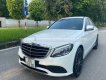 Mercedes-Benz C200 2021 - Màu trắng, nội thất đen