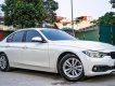 BMW 320i 2016 - Cần bán gấp xe gia đình, giá 840tr