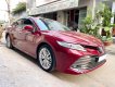 Toyota Camry 2019 - Màu đỏ, nhập khẩu nguyên chiếc