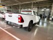 Toyota Hilux 2023 - Màu trắng giao ngay