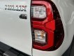 Toyota Hilux 2023 - Màu trắng giao ngay
