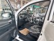 Toyota Hilux 2023 - Màu trắng giao ngay