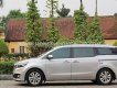 Kia Sedona 2016 - Màu bạc, số tự động