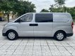 Hyundai Starex 2016 - Van 6 chỗ máy dầu số sàn sản xuất 2016 màu ghi bạc