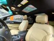 Ford Explorer 2016 - Màu trắng, nội thất kem