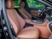 Mercedes-Benz E300 2023 - Màu đen, nội thất nâu