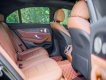 Mercedes-Benz E300 2023 - Màu đen, nội thất nâu