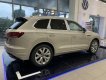 Volkswagen Touareg 2023 - màu trắng sang trọng, đẹp mắt, đầy option cho khách hàng đẳng cấp, giảm ngay 225tr cho khách mua xe tháng này