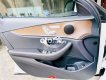 Mercedes-Benz E200 Bán Xe Gia Đình MercedesBenz E200 màu Trắng 16.000 2019 - Bán Xe Gia Đình MercedesBenz E200 màu Trắng 16.000