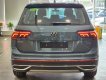 Volkswagen Tiguan 2023 - Trẻ trung, xe nhập khẩu Mỹ, màu xanh cực đẹp, ưu đãi lên đến hàng trăm triệu tiền mặt, giao ngay tận nhà cho khách