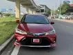 Toyota Corolla altis 2020 - Bán xe Altis 1.8E CVT sản xuất 2020 màu đỏ, ngân hàng hỗ trợ 70% giá trị xe 