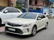 Toyota Camry 2016 - Cần bán xe Toyota Camry năm 2016, màu trắng