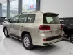 Toyota Land Cruiser 4.6 V8 2016 - Bán Toyota Land Cruiser 4.6 V8 2016, màu vàng cát cực đẹp.