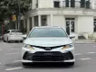 Toyota Camry 2022 - Đẹp xuất sắc Camry 2.5Q/SX 2022, đăng ký 2023, 1 chủ sd, xuất hóa đơn 500 triệu.