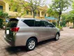 Toyota Innova 2.5E 2020 - Tôi cần bán chiếc xe ô tô Toyota Innova 2.0E màu xám vàng 2020