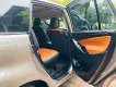 Toyota Innova 2.5E 2020 - Tôi cần bán chiếc xe ô tô Toyota Innova 2.0E màu xám vàng 2020
