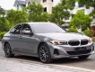 BMW 320i spl 2024 - Cần bán BMW 320i sportline 2024, màu bạc