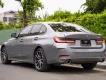 BMW 320i spl 2024 - Cần bán BMW 320i sportline 2024, màu bạc