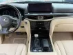 Lexus LX 570 2016 - Bán Lexus LX570 sản xuất 2016, màu vàng cát cực đẹp.